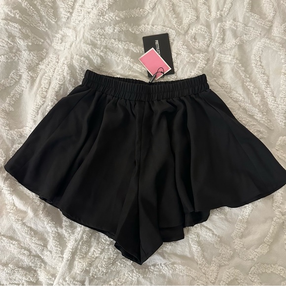 PrettyLittleThing Pants - New PLT black floaty shorts